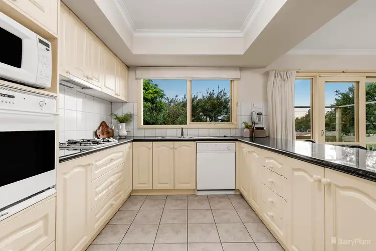 Fifth view of Homely house listing, 2/9 Nightingale Close, Donvale VIC 3111