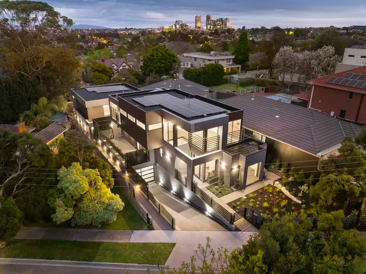 21a Relowe Crescent, Balwyn VIC 3103