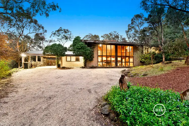 9 Banoon Road, Eltham VIC 3095
