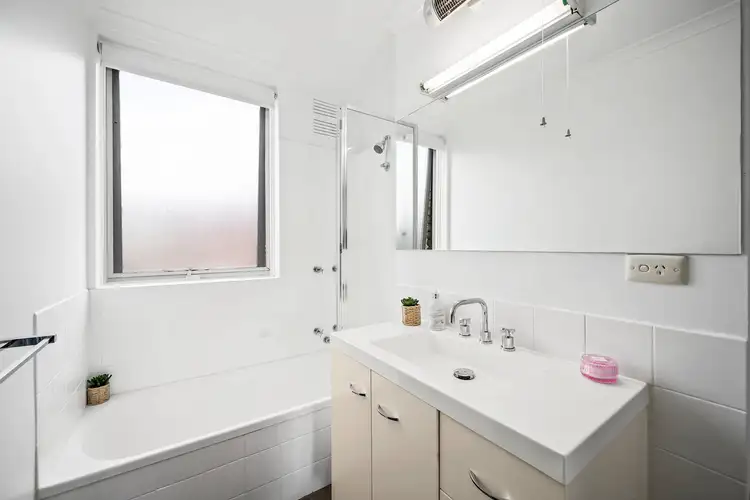Third view of Homely apartment listing, 15/21 Auburn Grove, Hawthorn East VIC 3123