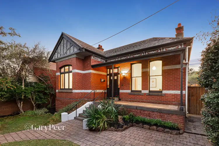 6 Malvern Grove, Caulfield North VIC 3161