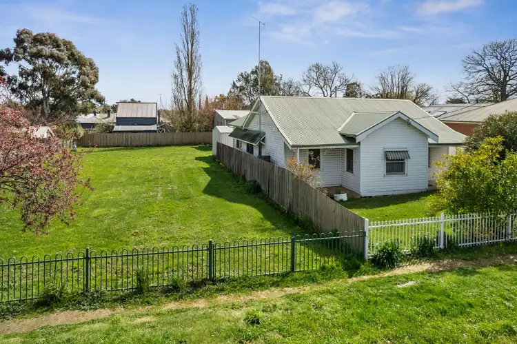 25-27 Wheatley Street, Kyneton VIC 3444