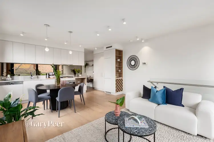 1/16 Hughenden Road, St Kilda East VIC 3183