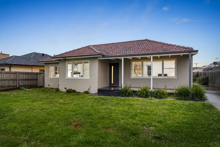 Main view of Homely unit listing, 1/27 Henty Street, Pakenham VIC 3810