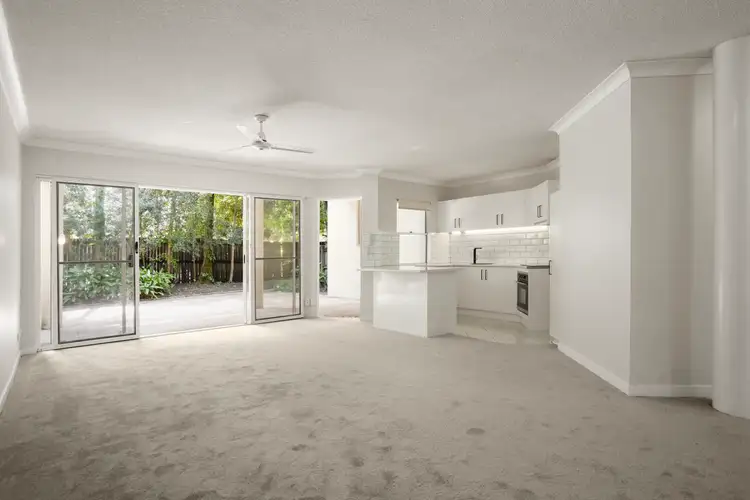 1/214 Sir Fred Schonell Drive, St Lucia QLD 4067