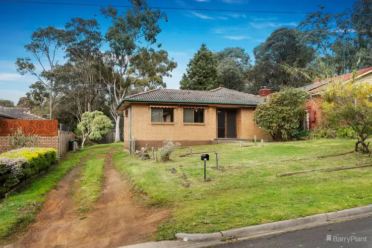 17 Floriston Grove, Eltham VIC 3095