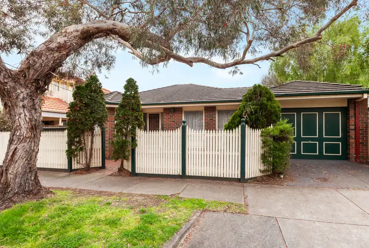 2/576 Hampton Street, Hampton VIC 3188