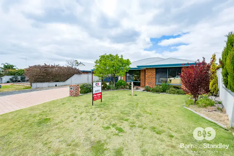 18 Clare Row, College Grove WA 6230
