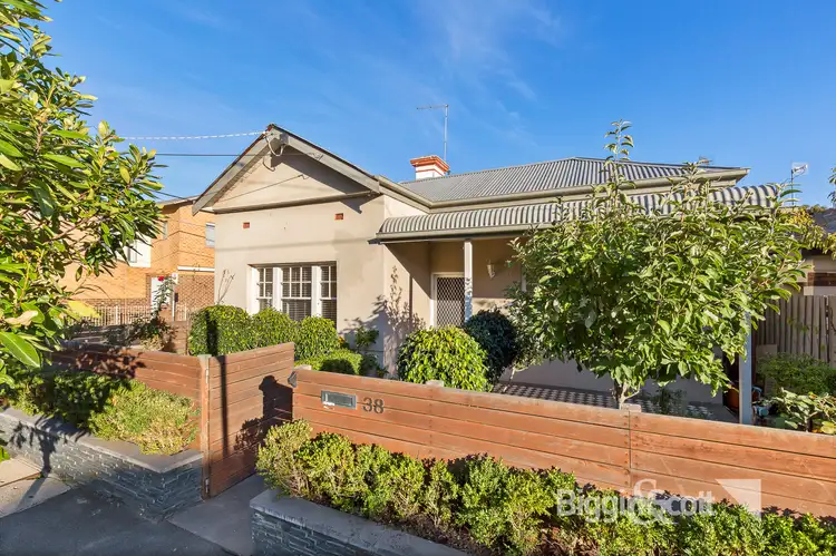 38 Raleigh Street, Windsor VIC 3181