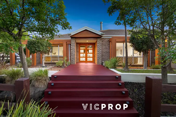 17 Minindee Road, Manor Lakes VIC 3024