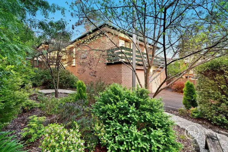8/1391 Glenister Drive, Eltham VIC 3095