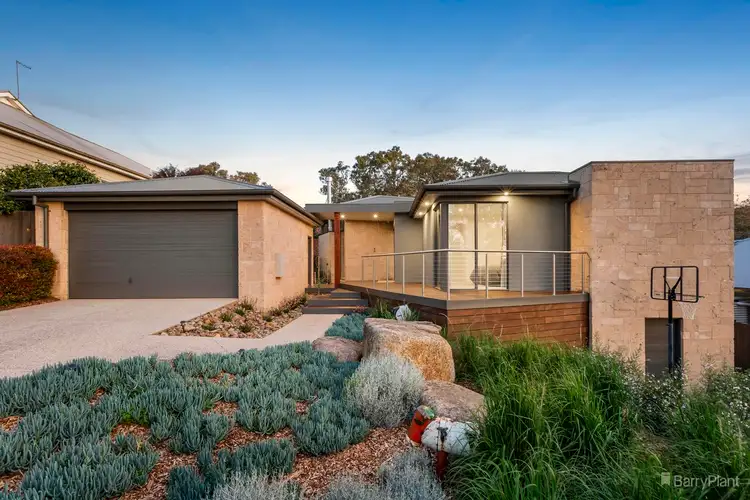 90 Brackenbury Street, Warrandyte VIC 3113