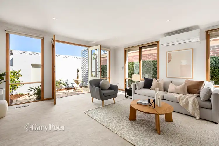 Second view of Homely unit listing, 2/6 Malane Street, Bentleigh East VIC 3165