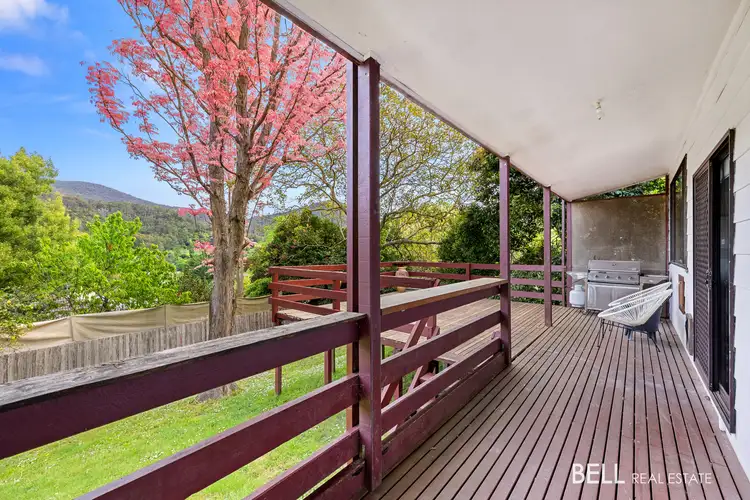 8 Hill Road, Warburton VIC 3799