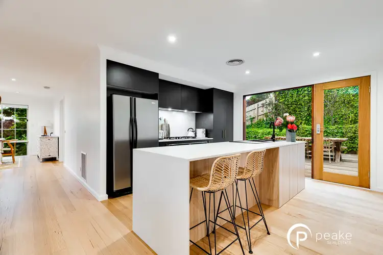 13 Barellan Mews