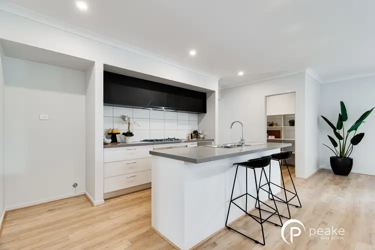 Fifth view of Homely house listing, 10 Lexington Parade, Berwick VIC 3806