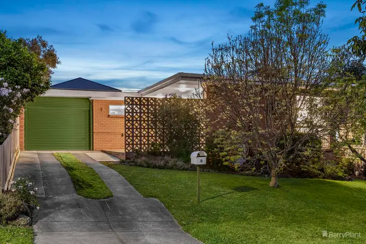 8 Gifford Road, Doncaster VIC 3108
