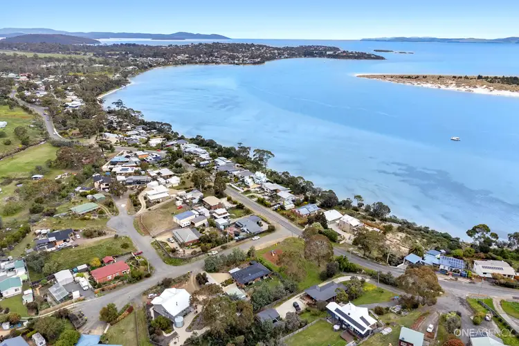 1 Lewis Court, Lewisham TAS 7173