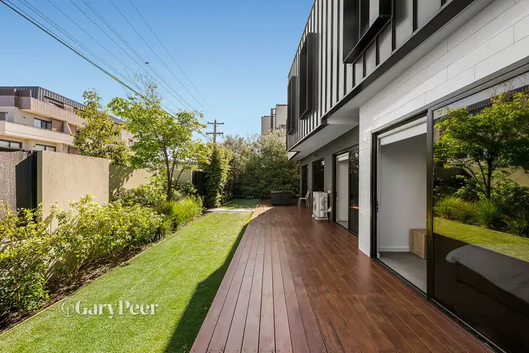 Main view of Homely apartment listing, 4/17 Elliott Avenue, Carnegie VIC 3163