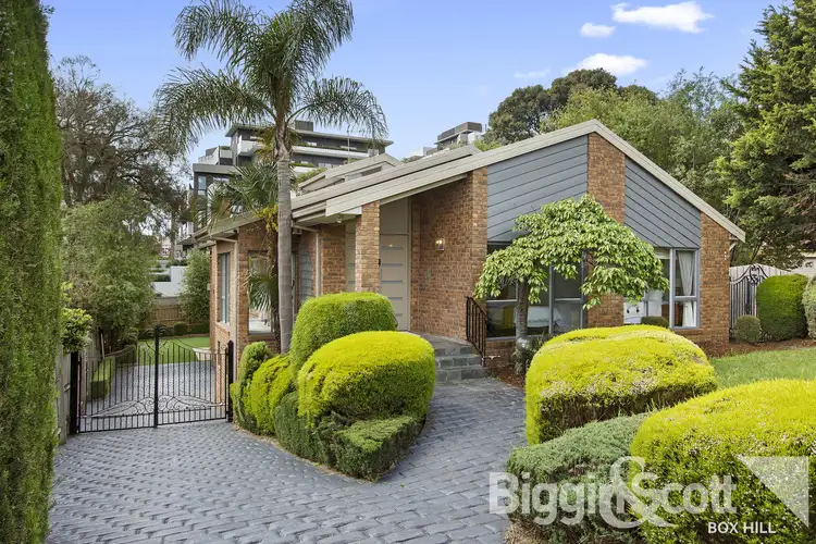 1 St James Court, Doncaster East VIC 3109
