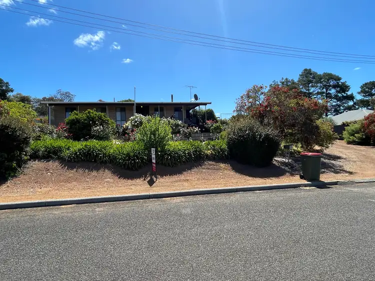 9 Purse Terrace, Boyup Brook WA 6244