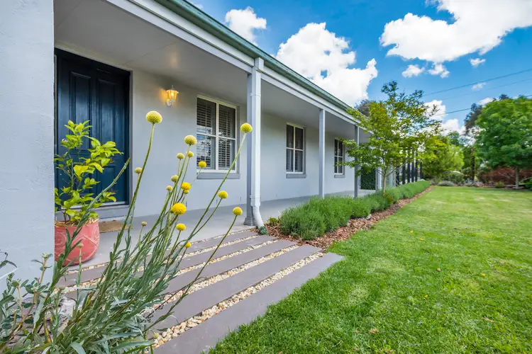 2/3 Chisholm Drive, Lancefield VIC 3435