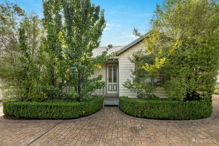 Main view of Homely unit listing, 2/26 Luck Street, Eltham VIC 3095