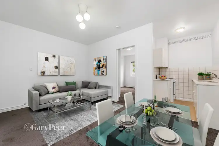 4/8 Walnut Street, Carnegie VIC 3163