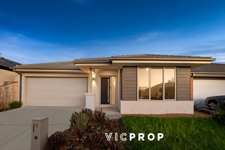 8 Midland Grove, Werribee VIC 3030