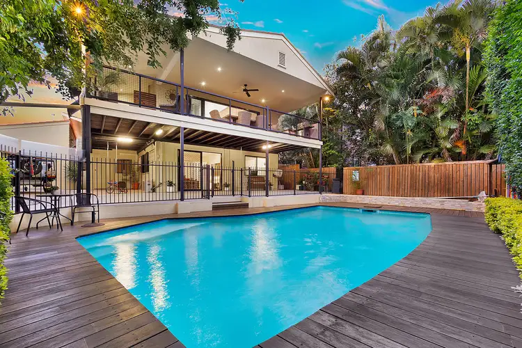 255 Chapel Hill Road, Chapel Hill QLD 4069
