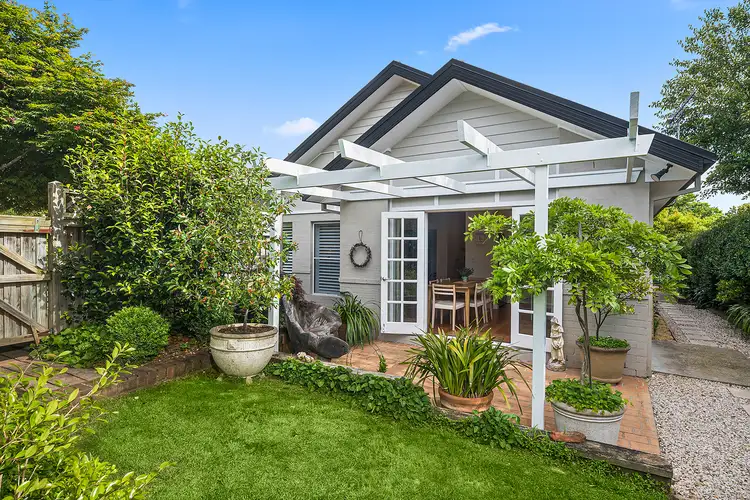 2/112 Merrigang Street, Bowral NSW 2576