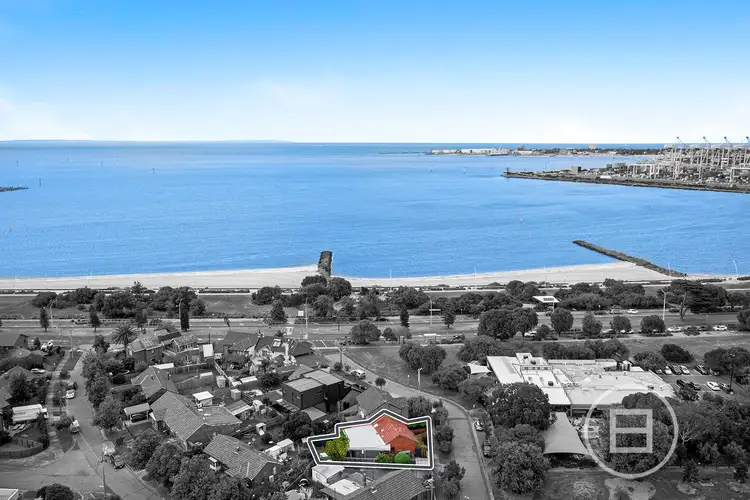 10 Cumberland Road, Port Melbourne VIC 3207
