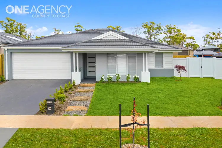 Main view of Homely house listing, 25 Peachtree Drive, Drouin VIC 3818
