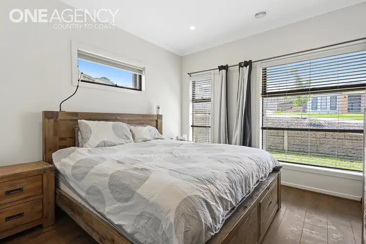 Sixth view of Homely house listing, 72 Willandra Circuit, Warragul VIC 3820