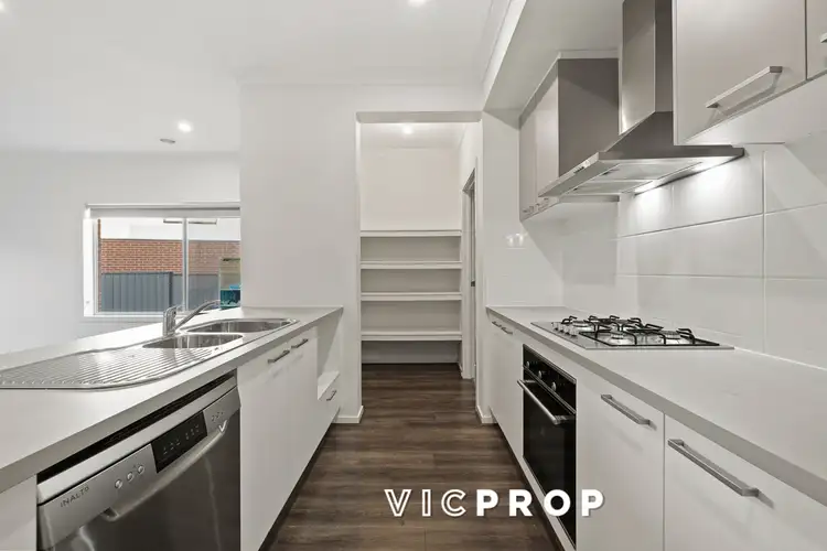 Fifth view of Homely house listing, 126 Fairways Boulevard, Craigieburn VIC 3064