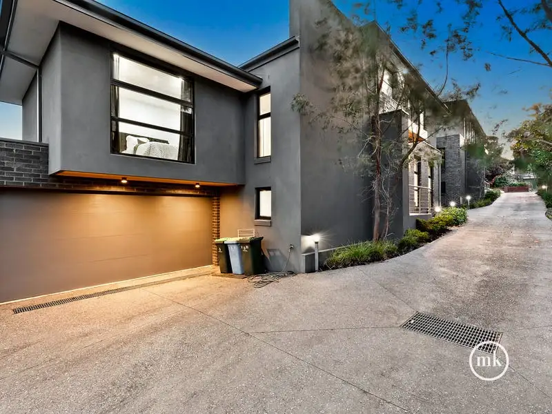 Main view of Homely house listing, 2/21 Elm Grove, Kew East VIC 3102