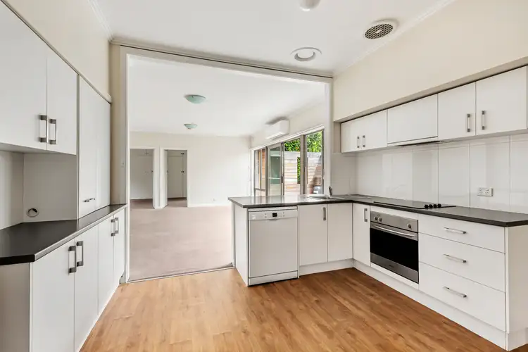 Sixth view of Homely house listing, 5 Coleman Court, Cheltenham VIC 3192