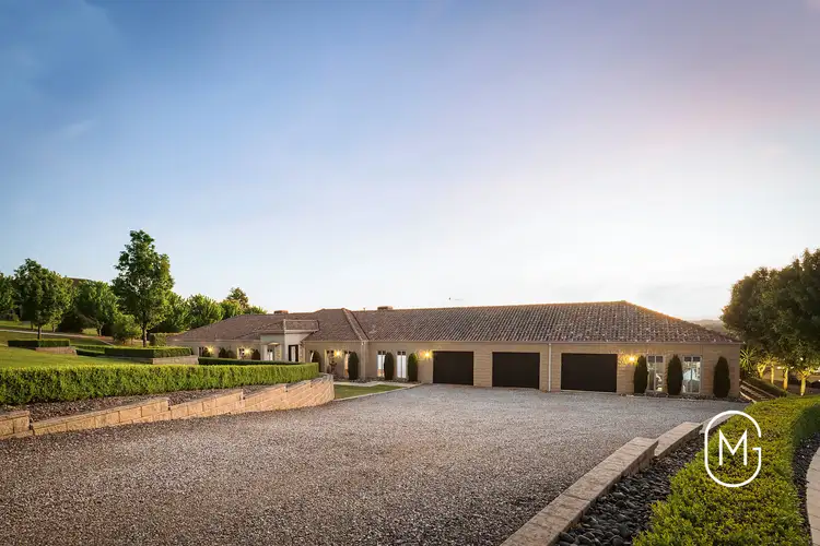 8 Lookout Rise, Hidden Valley VIC 3756
