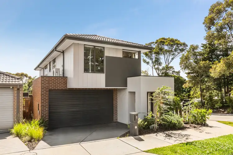 1 Seacombe Grove, Somerville VIC 3912