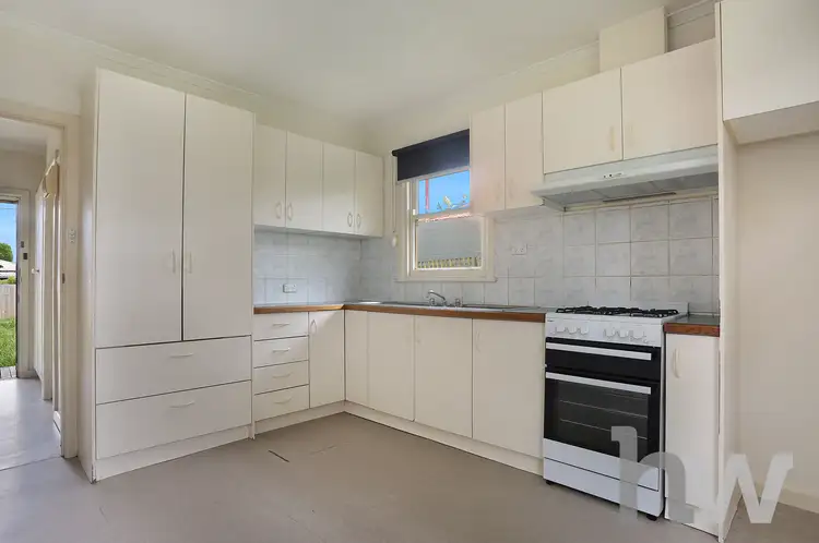 18 Swallow Crescent