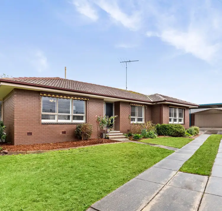 Second view of Homely house listing, 3 Merinda Court, Grovedale VIC 3216