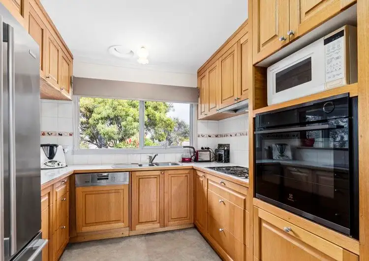 Fifth view of Homely house listing, 3 Merinda Court, Grovedale VIC 3216