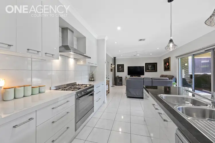 Fifth view of Homely house listing, 12 Armadale Drive, Warragul VIC 3820