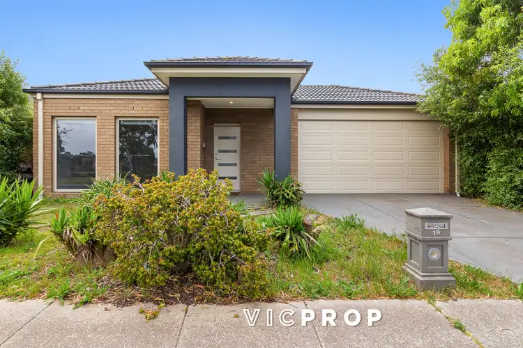 19 Bassendean Court, Tarneit VIC 3029