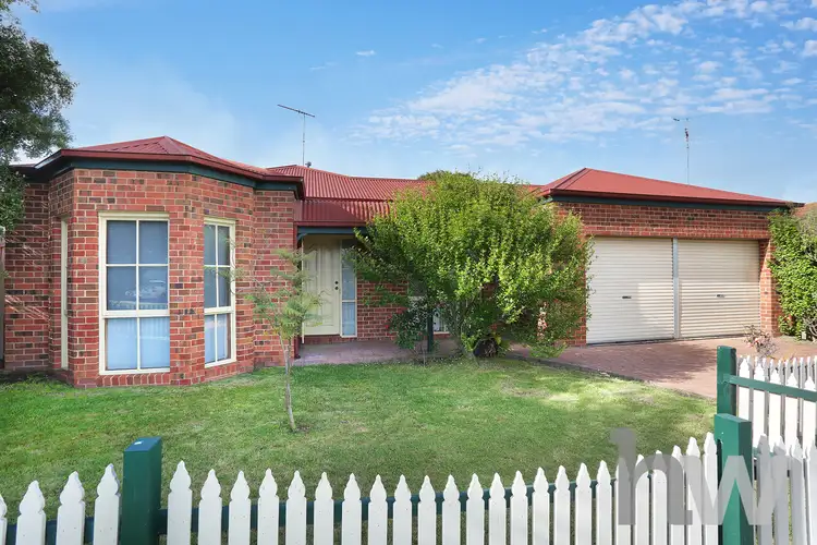12 Dendle Street