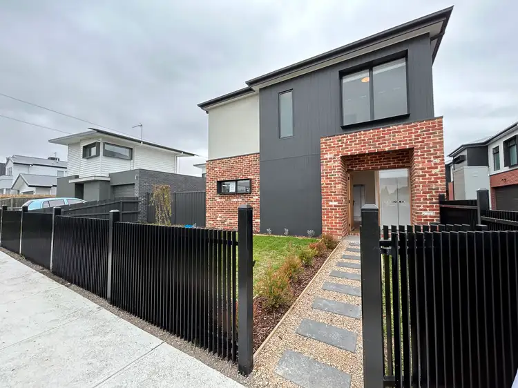 50 Buckingham Road