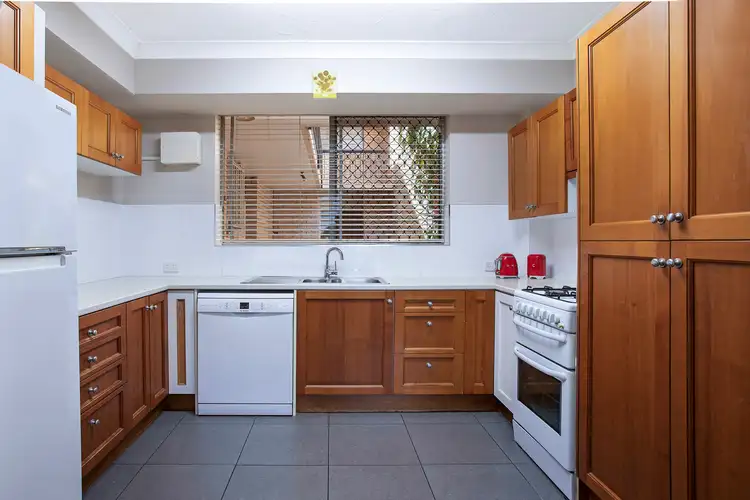 Fifth view of Homely unit listing, 2/52 Sisley Street, St Lucia QLD 4067