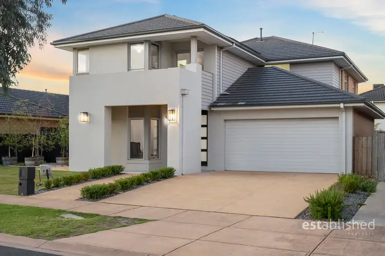 22 Tarcoola Crescent, Sanctuary Lakes VIC 3030