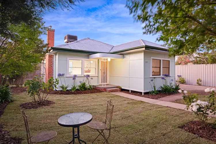 225 Olive Street, South Albury NSW 2640