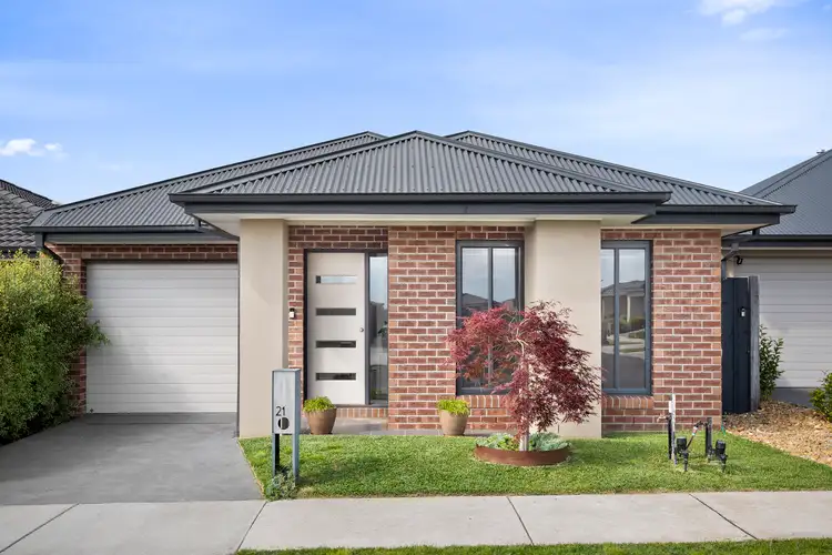 21 Vaughan Drive